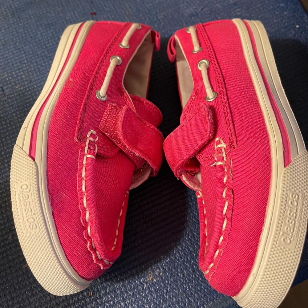 How Pink Girl’s Tennis shoes by Buster Brown. Size 12. NWOT.